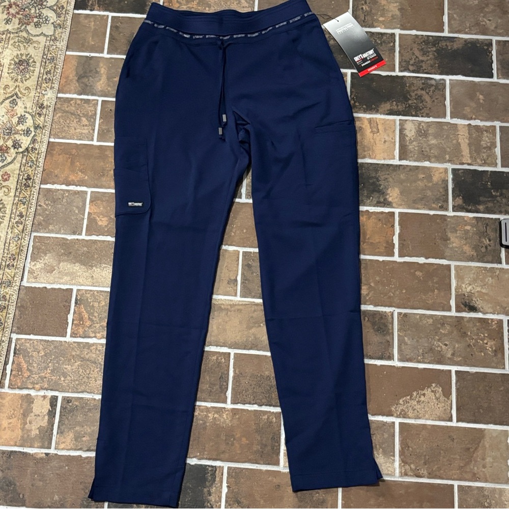 Greys anatomy by Barco stretch scrub pants
Size medium
Indigo
New with tags
